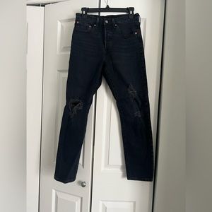 Levi Black ripped jeans